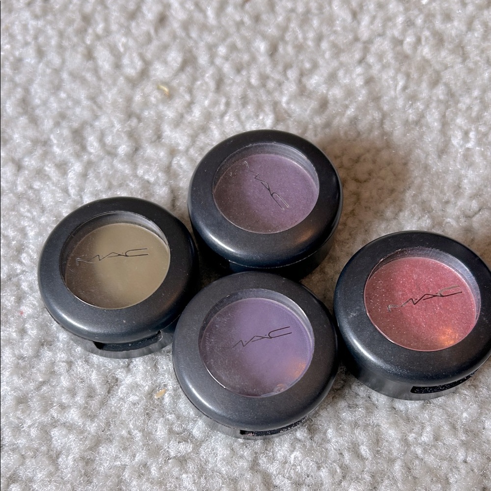 HTF! Rare!! Discontinued!! MAC Cosmetics eye shadow pots, GUC choose a shade!